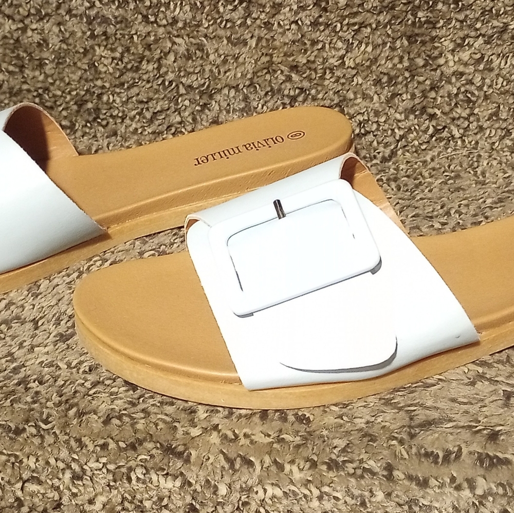 Slip ons
